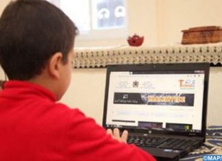Adoption de l’enseignement à distance dans les établissements situés dans les quartiers classés comme foyers épidémiques