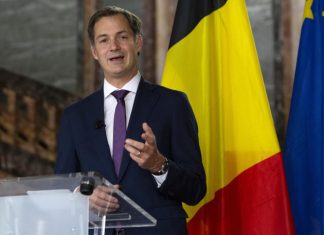 Belgique: le Premier ministre Alexander De Croo met en garde contre « une épidémie des non vaccinés »