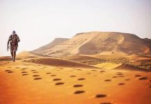 Marathon des sables: Mohammed El Morabity s’impose chez les hommes, Aziza Raji chez les dames