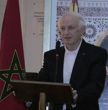 André Azoulay annonce la découverte à Essaouira d’une parure de bijoux vieille de 150.000 ans