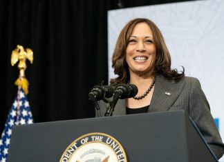 Kamala Harris au Forum de Paris sur la Paix pour sa première visite en Europe