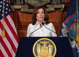 Variante Omicron: La gouverneure de New York, Kathy Hochul déclare l’état d’urgence