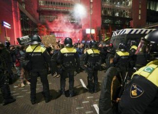Vidéo : Heurts aux Pays-Bas après des manifestations contre les restrictions anti-Covid
