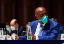 CAN: le président de la CAF en visite au Cameroun