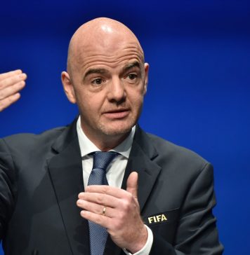 Au Maroc, la FIFA tente d’éteindre la crise autour de Gianni Infantino Au Maroc, la FIFA tente d'éteindre la crise autour de Gianni Infantino
