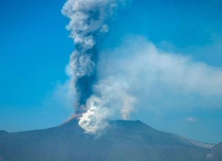 Italie. le volcan Etna provoque la fermeture de l’aéroport de Catane
