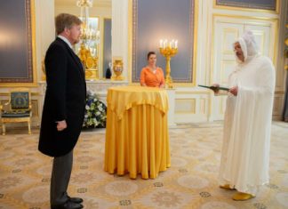 Mohamed Basri présente ses lettres de créance au Roi des Pays-Bas