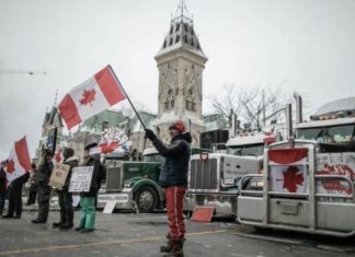Contestation au Canada. abandon du passeport sanitaire en Ontario