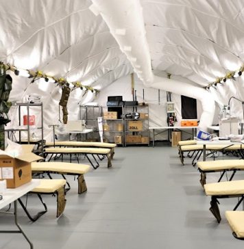 Les États-Unis font don d’un hôpital de campagne de soins intensifs au Maroc