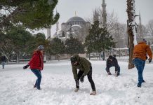 Istanbul. Une bataille de neige se transforme en fusillade, six blessés