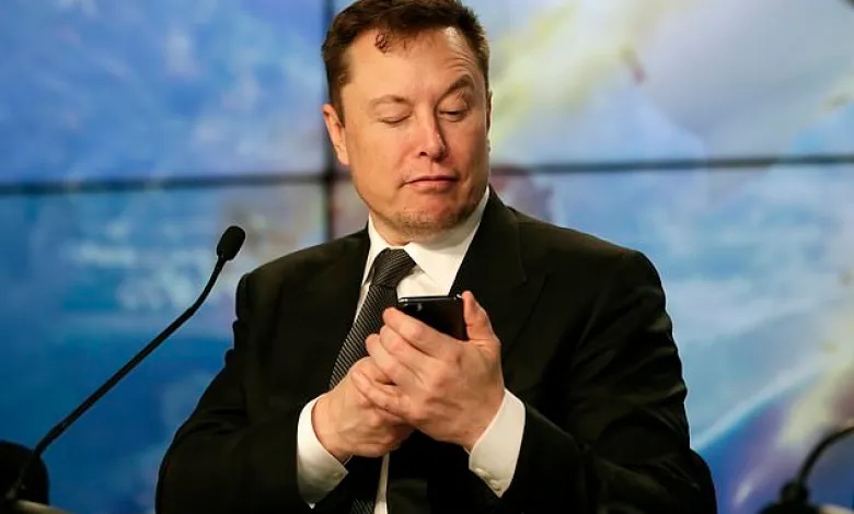 Coup de tonnerre, Elon Musk met en pause le rachat de Twitter, l’action est en chute libre
