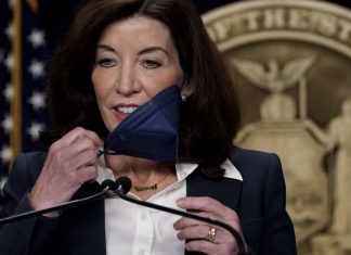 États-Unis : La gouverneure de l’Etat de New York Kathy Hochul positive au Covid-19