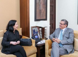 Rabat : Le Chef du gouvernement reçoit Safra Catz, PDG d’Oracle Corporation (Photos)
