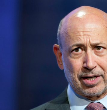 États-Unis : Lloyd Blankfein met en garde contre un « risque très, très élevé » de récession