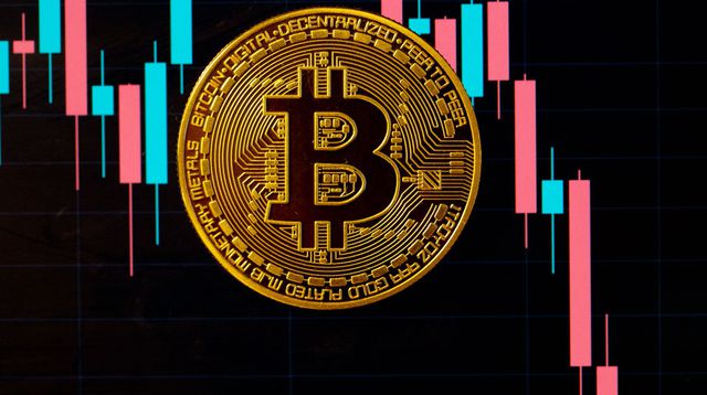 Cryptomonnaie, le bitcoin tombe sous les 18 300 dollars