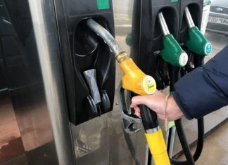 Prix des carburants au Maroc : 17,08 DH le litre d’essence et de 14, 93 le litre de gasoil Prix des carburants au Maroc : 17,08 DH le litre d’essence et de 14, 93 le litre de gasoil