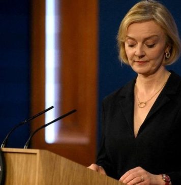 La Première ministre Britannique démissionne