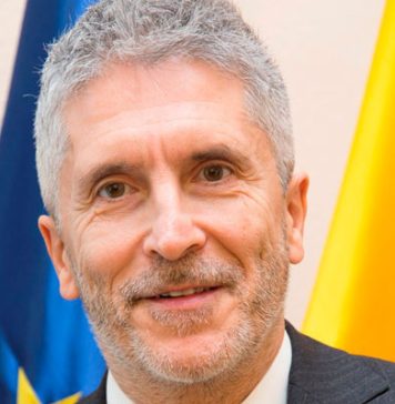 Grande-Marlaska presiste et signe pour le Maroc