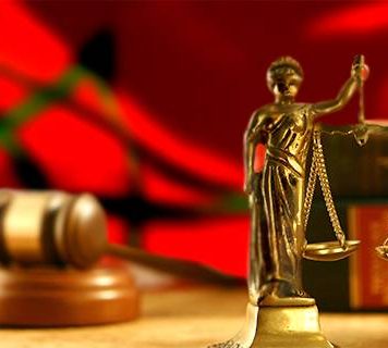 Bras de fer entre les avocats et le ministère de la Justice : les tribunaux à l’arrêt Bras de fer entre les avocats et le ministère de la Justice : les tribunaux à l'arrêt