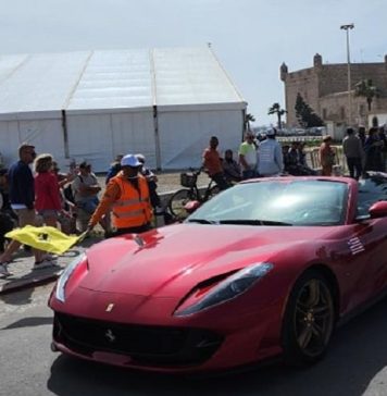 80 Ferrari de collection sillonnent le Maroc
