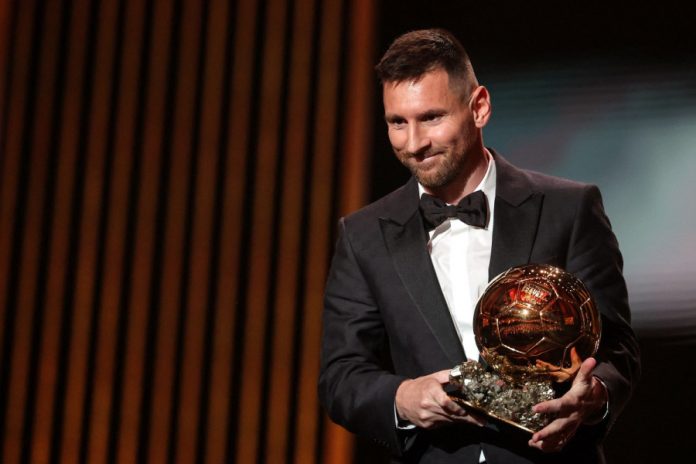 Lionel Messi décroche un record en remportant son huitième Ballon d'Or