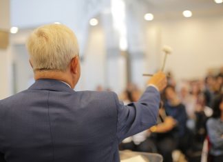 Rabat au Service de la Solidarité : Vente aux Enchères « Unis pour le Maroc » pour les Sinistrés d’Al-Haouz Rabat au Service de la Solidarité : Vente aux Enchères "Unis pour le Maroc" pour les Sinistrés d'Al-Haouz