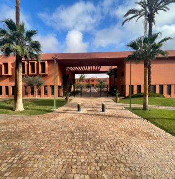 Voile à l’école : la justice marocaine recadre l’AEFE à Marrakech
