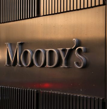 Moody’s améliore la perspective du Maroc et maintient sa note Ba1 Moody’s améliore la perspective du Maroc et maintient sa note Ba1