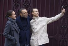 Selfie royal à Paris : Le Roi Mohammed VI en famille