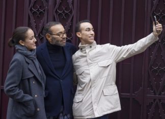 Selfie royal à Paris : Le Roi Mohammed VI en famille