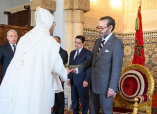Le Roi nomme de nouveaux ambassadeurs