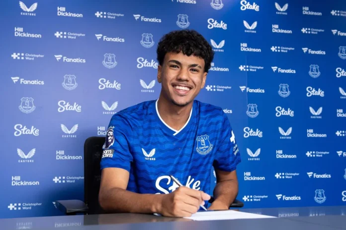 Adam Aznou quitte le Bayern et rejoint Everton