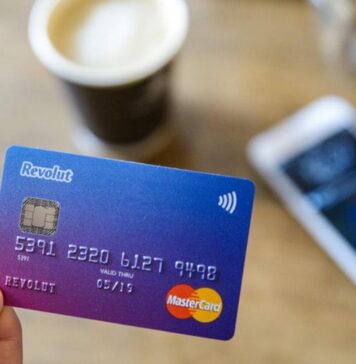 Revolut décroche une licence bancaire en France Revolut décroche une licence bancaire en France