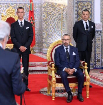 Tétouan : Le Roi Mohammed VI reçoit le wali de Bank Al-Maghrib Tétouan : Le Roi Mohammed VI reçoit Wali Bank Al-Maghrib