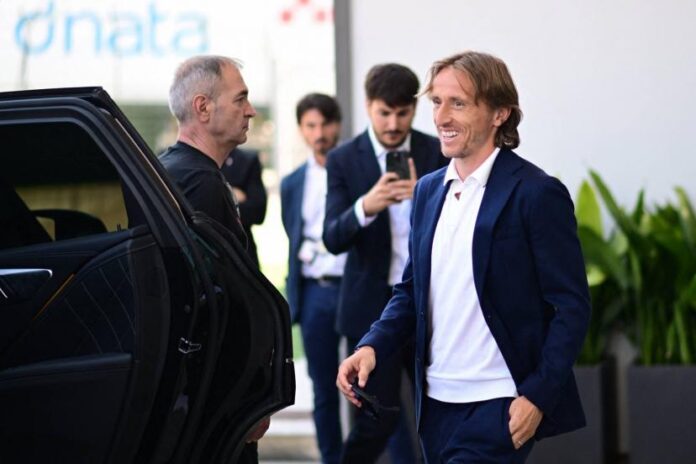 Modric rejoint l’AC Milan après 13 saisons au Real Madrid