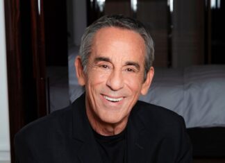 Thierry Ardisson, l’« homme en noir » de la télé française, s’est éteint