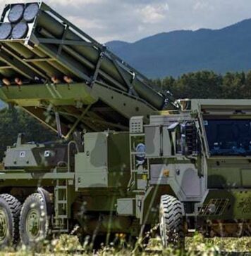 Le Maroc teste avec succès les roquettes Extra israéliennes Le Maroc teste avec succès les roquettes Extra israéliennes