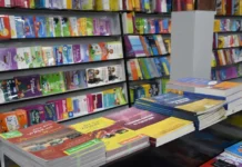 Éducation : la rentrée marquée par une pénurie de manuels Éducation : la rentrée marquée par une pénurie de manuels