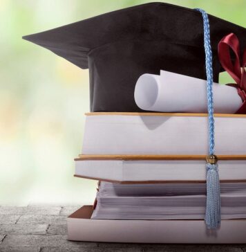 Fonction publique ou privé ? Les jeunes diplômés tranchent en faveur de l’État Fonction publique ou privé ? Les jeunes diplômés tranchent en faveur de l’État