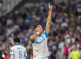 OM : Nayef Aguerd élu homme du match pour ses débuts réussis face à Lorient