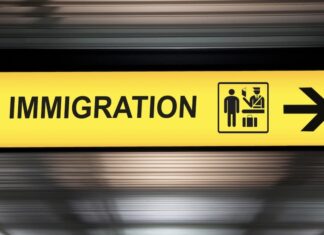 Canada : Ottawa réduit le nombre de résidents temporaires dès 2026 Canada : Ottawa réduit le nombre de résidents temporaires dès 2026