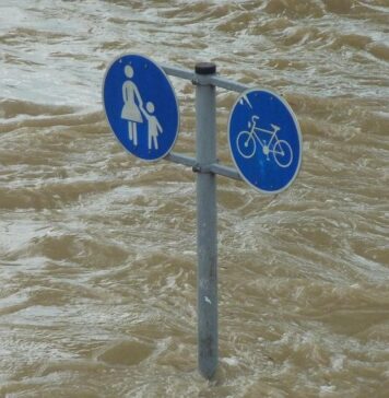 Tempête en Espagne : routes fermées, trains suspendus et 3 800 foyers sans courant Tempête en Espagne : routes fermées, trains suspendus et 3 800 foyers sans courant