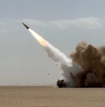 Les Émirats interceptent la majorité des missiles iraniens Les Émirats annoncent avoir intercepté la majorité des missiles et drones lancés lors des attaques iraniennes selon le ministère de la Défense.