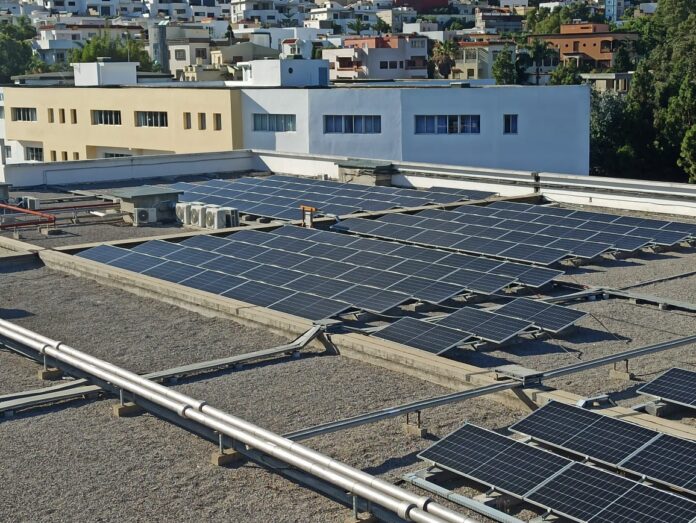 Aradei Capital - Panneaux solaires 2.jpg Aradei et LabelVie étendent leur solaire à 60 sites au Maroc