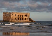Le Maroc célèbre le retour de Tarfaya à la mère patrie Le Maroc célèbre le retour de Tarfaya à la mère patrie