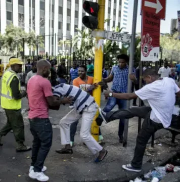 Des Nigérians vont quitter l’Afrique du Sud après des violences xénophobes Des Nigérians vont quitter l’Afrique du Sud après des violences xénophobes