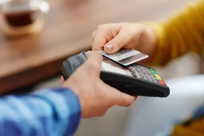 solutions-de-paiement TPE carte Bank Al-Maghrib réduit le coût des paiements par carte