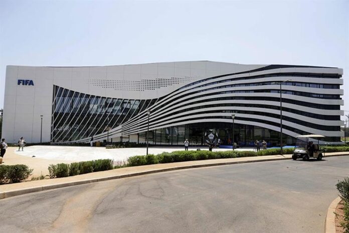 La Fifa fait son mea culpa lors de sa réunion de crise au Maroc