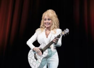 Dolly Parton, la légende américaine de la country, disparaît à 80 ans
