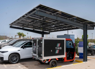 Stellantis expérimente une station solaire autonome au Maroc